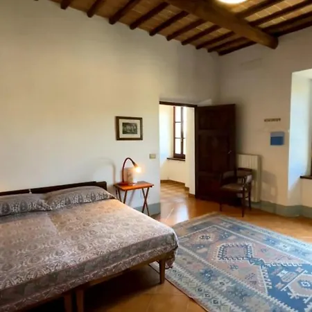 Con Ampio Giardino A Appartamento